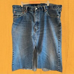 Vintage Levi’s jeans upcycled pencil skirt